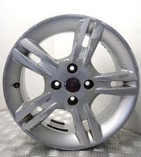 FIAT GRANDE PUNTO 15'' SILVER ALLOY WHEEL  51732813 (P-383)