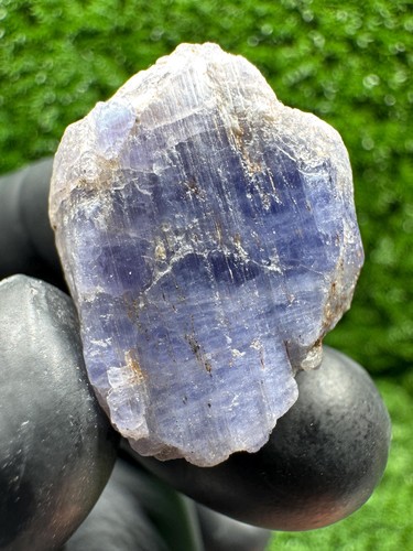 Lovely tanzanite crystal with - tanzanite,