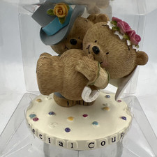 Wedding Bride Groom Figurine