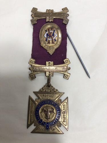 Royal order buffaloes gilt - order,