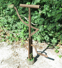 Antique Reclaimed Cast Iron and Wood Water Pump Hand Operated 50cm x 75cm 4.80kg
