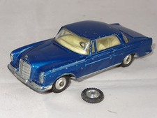 corgi MERCEDES BENZ 220SE COUPE - 253