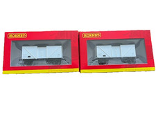 hornby 12 ton fish van  r6638a
