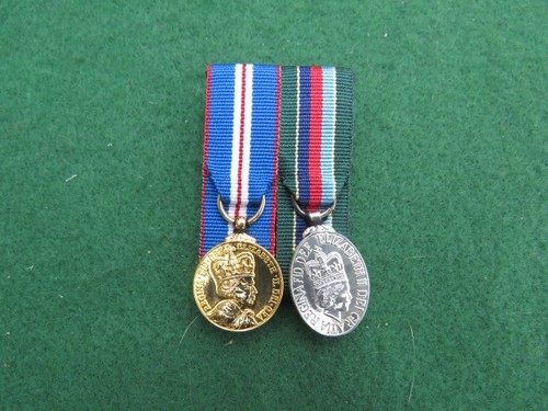 Miniatures 2 golden - 2,