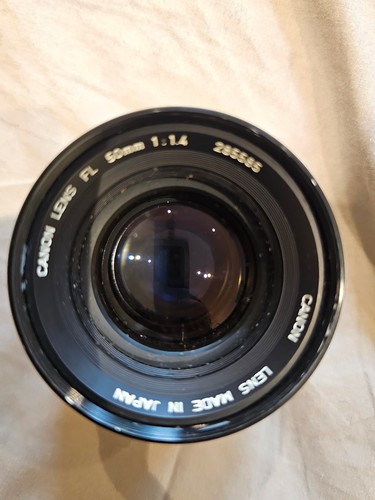 Canon mount 50mm - mount, f/1.4