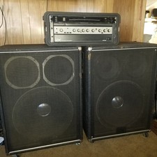 2 Peavey 1810 speakers for