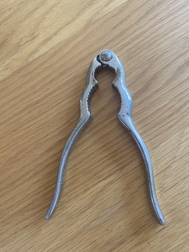 Vintage metal nutcracker - metal,