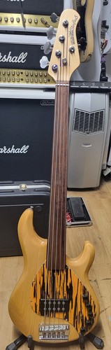 Musicman sringray string - musicman,