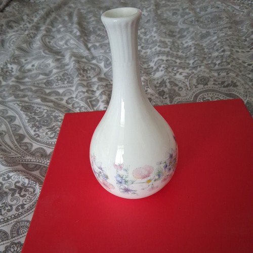 Wedgewood angela vase bone - wedgewood,