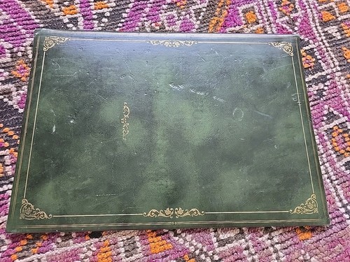 Vintage well used - , green