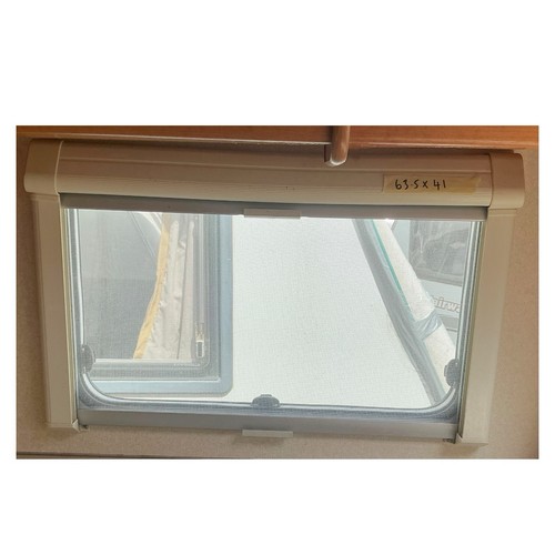 Caravan motorhome window - *caravan/motorhome,