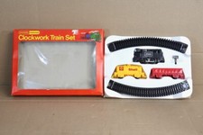 HORNBY R500 CLOCKWORK GOODS