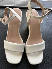 Wedge Style Sandals In Ivory