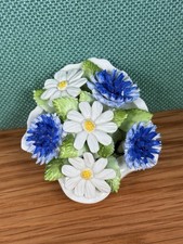 ROYAL DOULTON pretty English Fine Bone China 3 inch Blue & White Flower Ornament