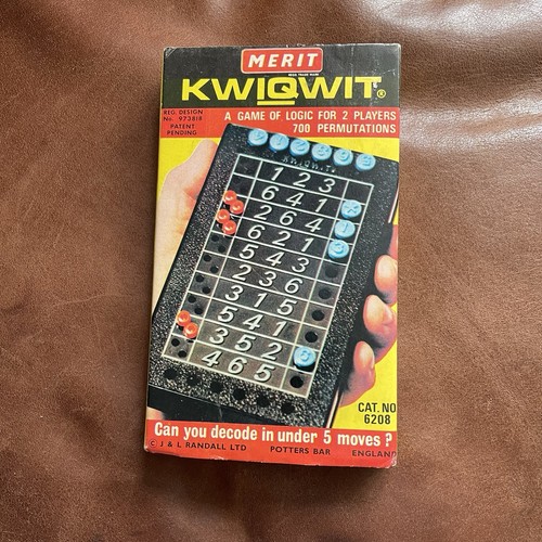 Vintage retro kwiqwit game - vintage,
