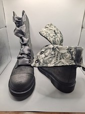 RARE Dr Martens Aimilie