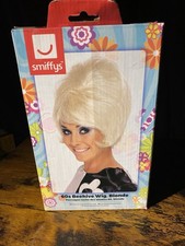BEEHIVE 60s WIG BLOND SHORT