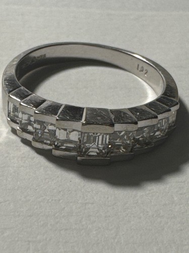 18ct white gold diamond - , ring