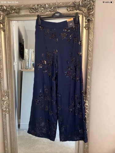 Bnwt navy pull on - bnwt,