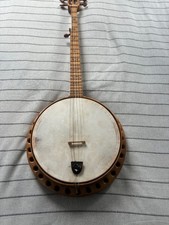 Beautifully designed  5 string