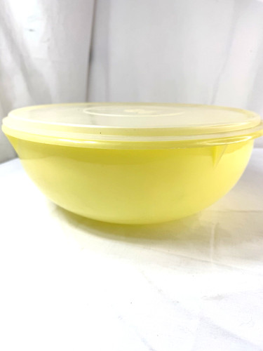 Tupperware pale yellow 274 - pale,