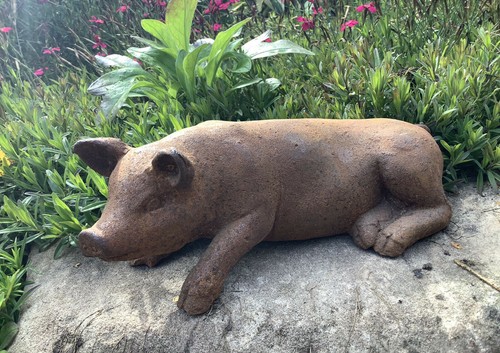 Metal rusty cast iron lying - cast,