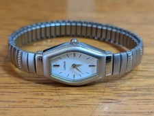 LADIES LORUS STAINLESS STEEL EXPANDABLE WATCH V810-X054 - NEEDS NEW BATTERY