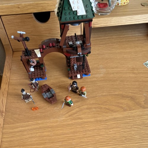 Lego the hobbit attack lake - the,