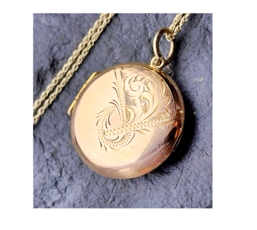 9ct gold circle locket - gold,