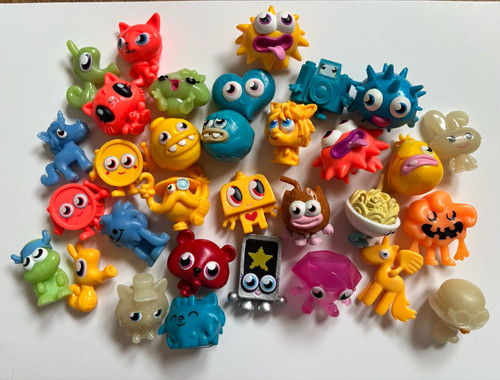 Mixed set moshi monsters - mixed,