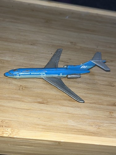 Lintoy boeing 727 braniff - lintoy,