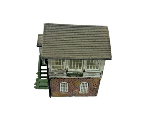 Hornby lyddle end signal box - end,