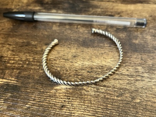 Gold look antique bracelet - gold,