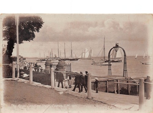 Postcard isle wight cowes - postcard,