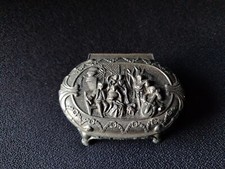 VINTAGE METAL SILVER STYLE