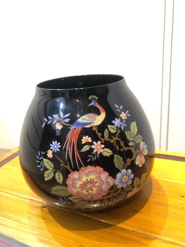 Black vase asian - black,