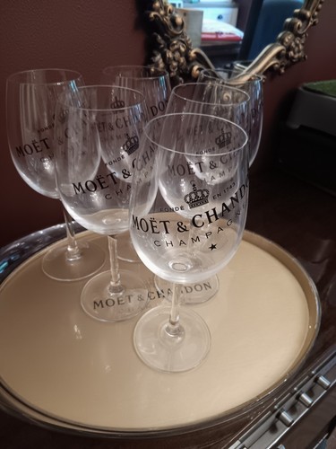 Moet chandon large glasses - &,