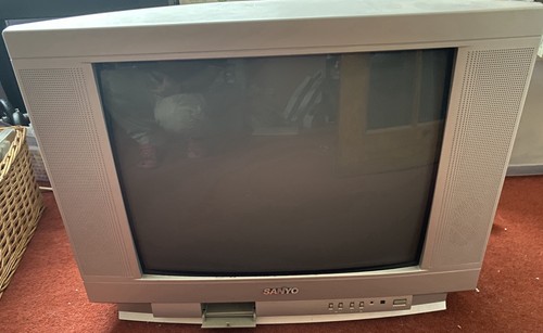 Sanyo crt with remote - sanyo,