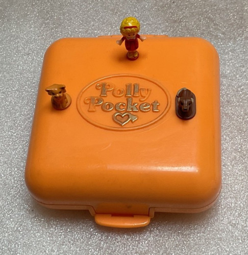 Polly pocket town - polly, polly’s
