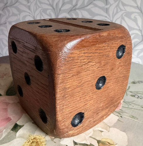 Cigarette dispenser box - cigarette,
