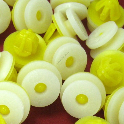 10x plastic trim - , clips