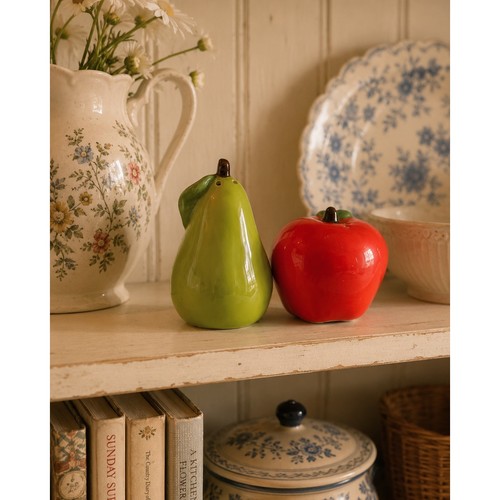 Vintage ceramic apple and pear - apple,