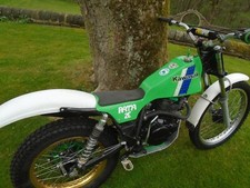 Kawasaki trials bike Twinshock TLR 250 ready to play or win