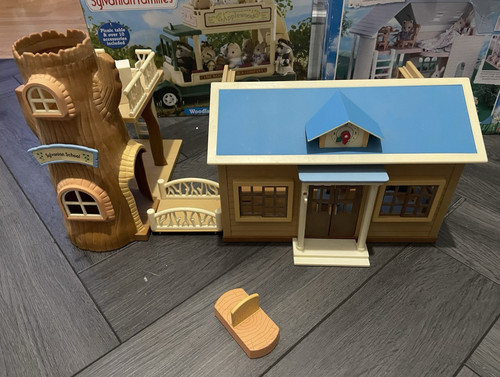 Sylvanian families - sylvanian,