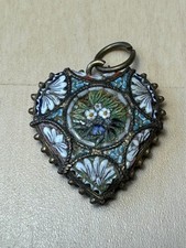 VINTAGE ITALIAN MICRO MOSAIC HEART SHAPED PENDANT