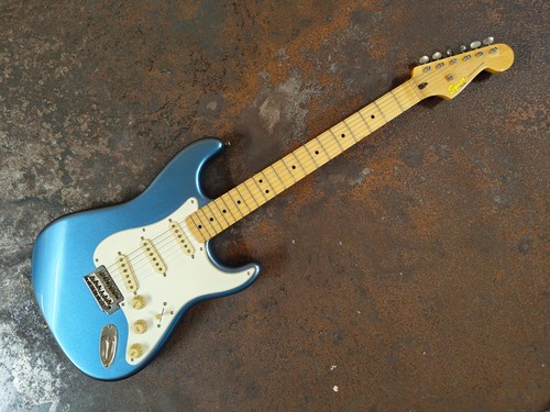 2011 fender squier classic - 2011,