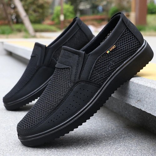 Mens slip walking - boat, deck