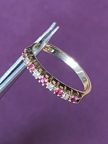 9ct yellow gold - , ruby