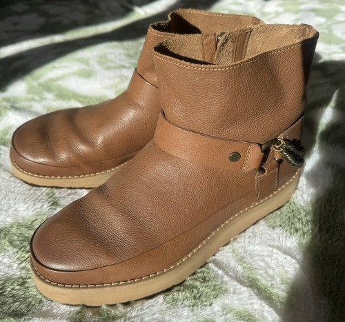 Ugg ladies deconstructed - ugg,