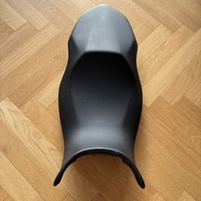 BMW F900R, F900XR (K83 K84) 2018 On   Motorrad Genuine Low Dual Seat Black